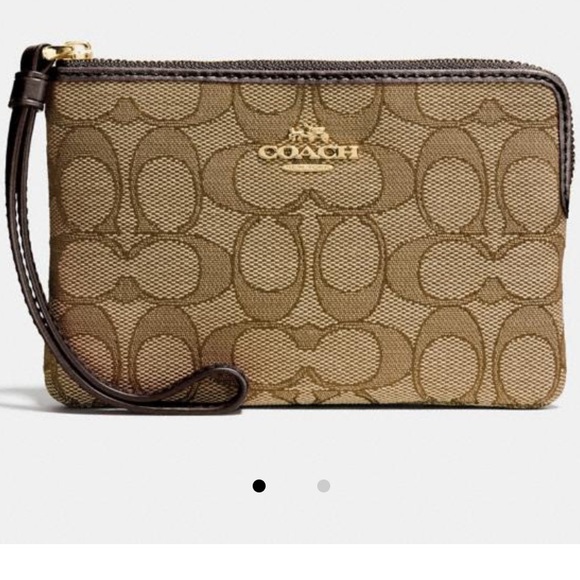 Coach Corner Zip Wristlet 💕Price Firm - Picture 2 of 5
